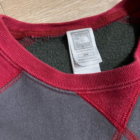 The North Face Crewneck - Picture 3 of 4